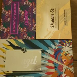 Set of 3 colorful pallettes